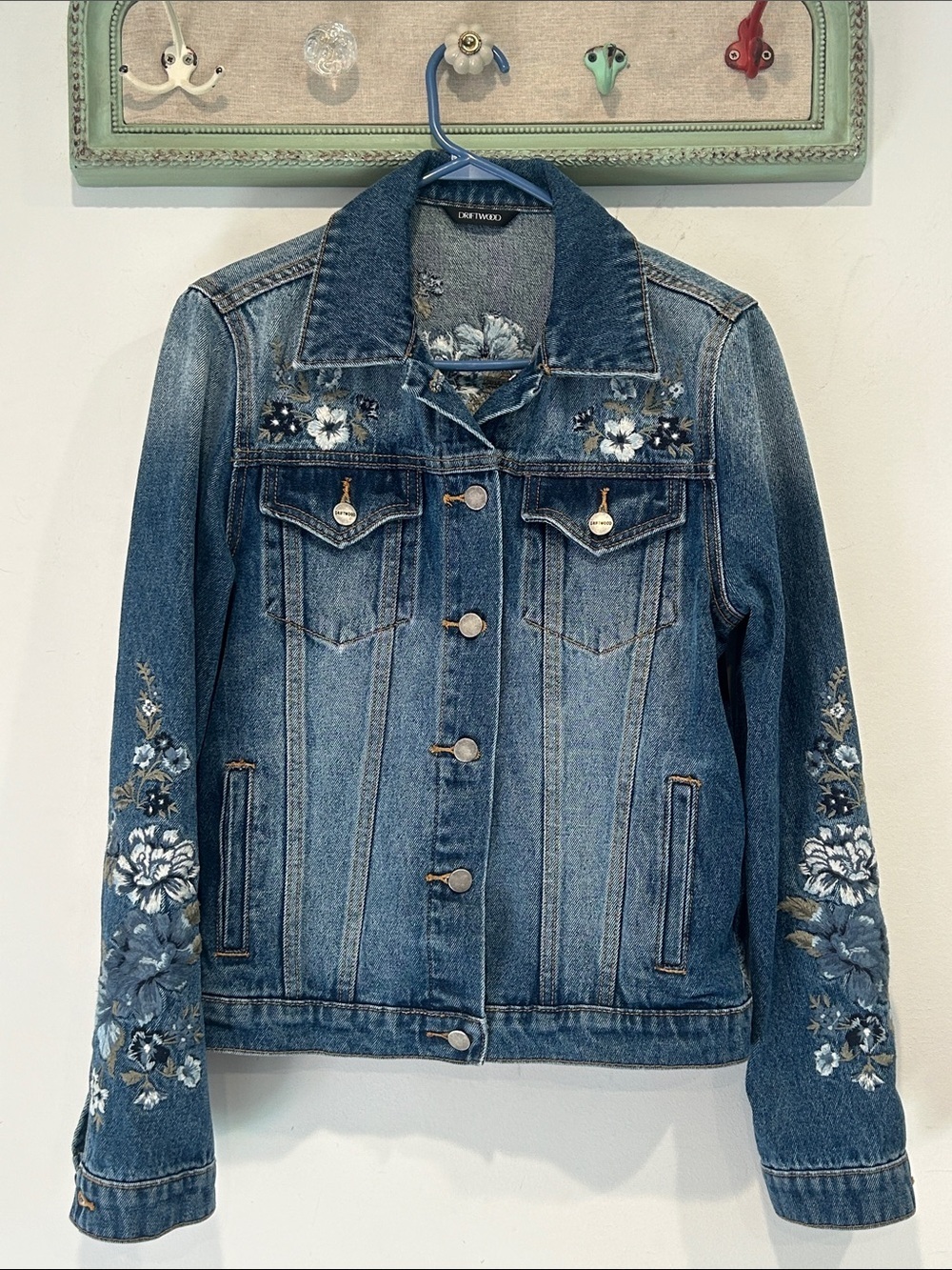 DRIFTWOOD Blue bell Embroidered boho floral Denim country Jacket women’s small